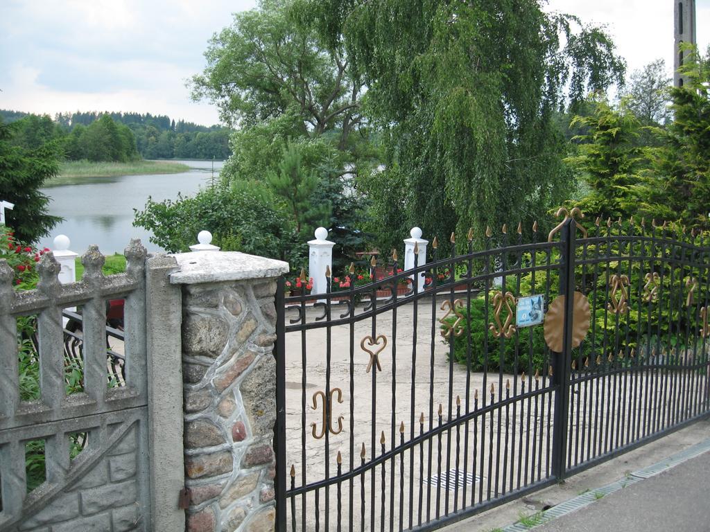 Dom Nad Jeziorem Rasząg Habitación foto