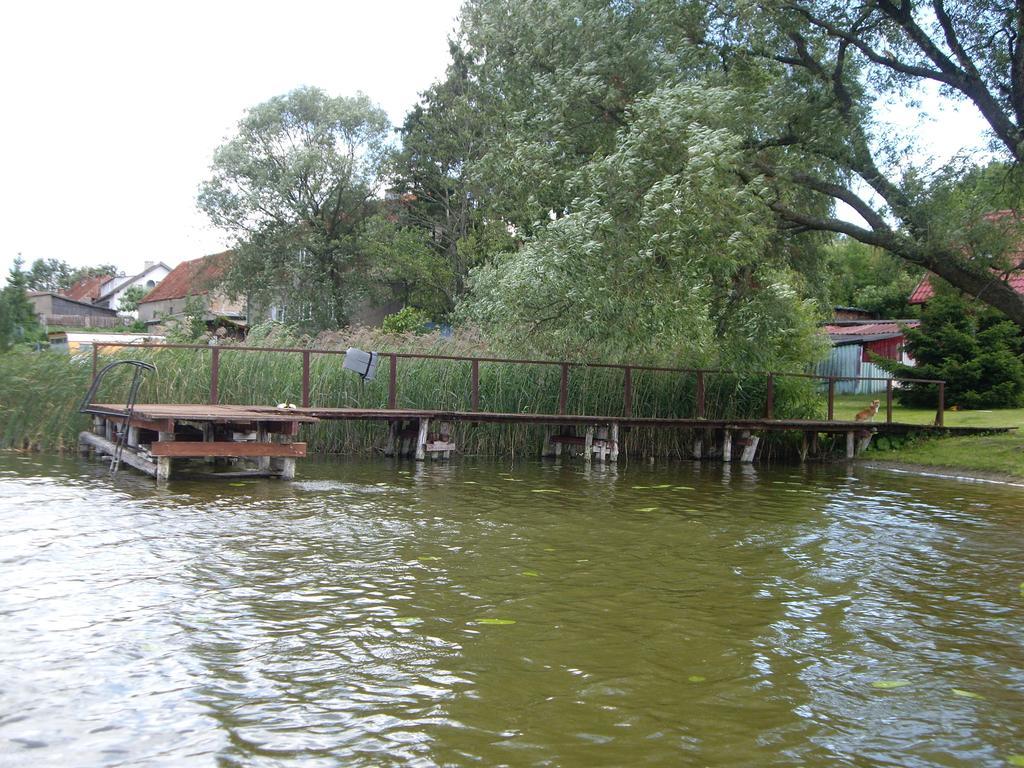 Dom Nad Jeziorem Rasząg Exterior foto