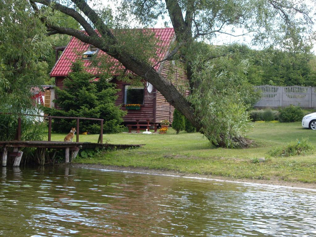 Dom Nad Jeziorem Rasząg Exterior foto