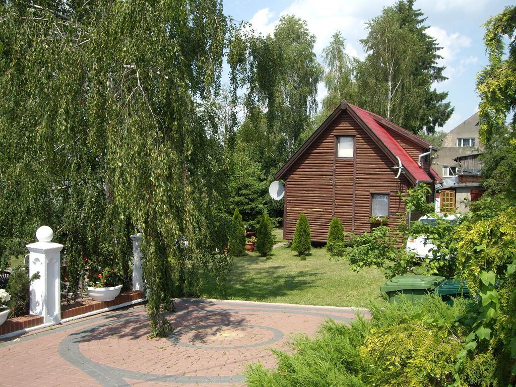 Dom Nad Jeziorem Rasząg Exterior foto